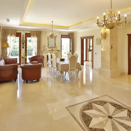Villa Marbella *
