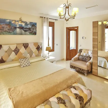 Villa Marbella Villa *