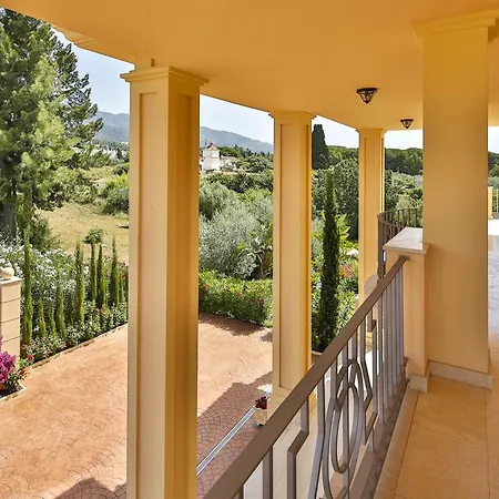 Villa Marbella Villa *